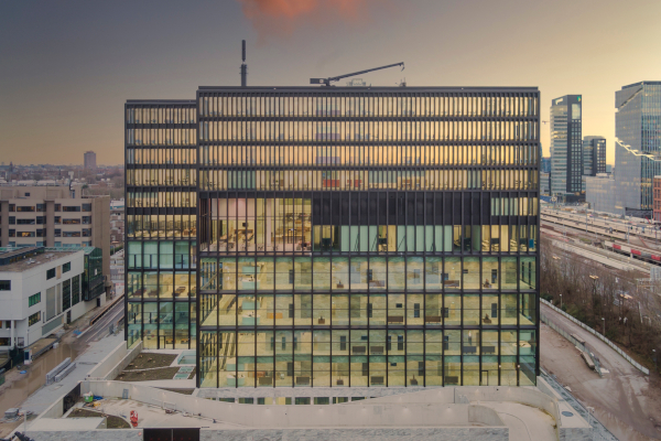 Rechtbank Amsterdam neemt nieuw, modern onderkomen in gebruik